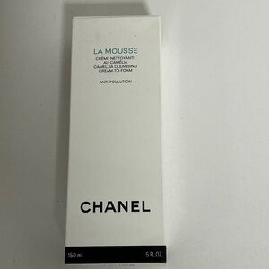 CHANEL La Mousse Anti-Pollution Cleanser - White